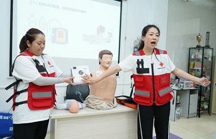 统丽学校&沈阳红十字会举办心肺复苏（CPR+AED）培训活动 取得圆满成功！