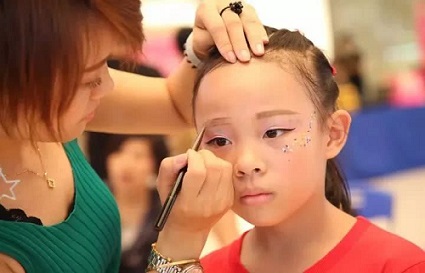 儿童化妆应该怎么化比较好呢?沈阳化妆学校